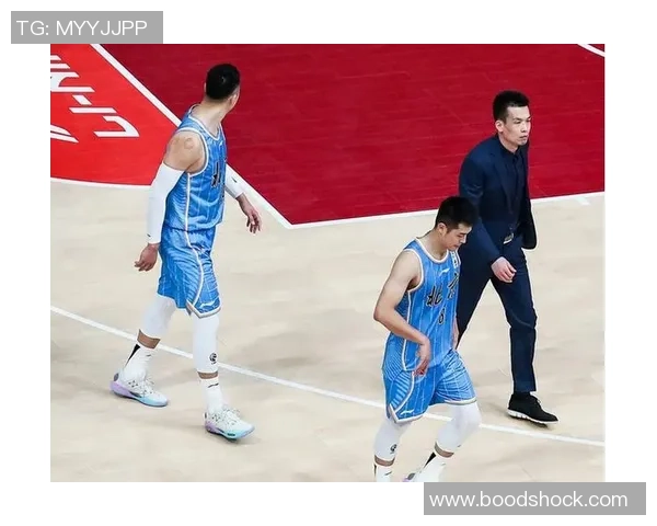 森林3分钟连丢两球老板愤怒退场 看台空座成焦点 森林3分钟连丢两球老板愤怒退场 看台空座成焦点