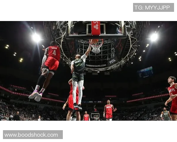 相当带π!JD-戴维森抢断后快攻一条龙单臂劈扣震撼全场 相当带π!JD-戴维森抢断后快攻一条龙单臂劈扣震撼全场